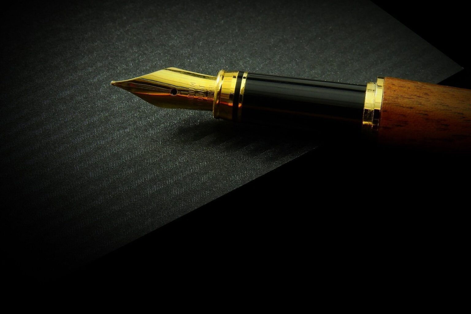 Contribute To Life Risk News Commentary